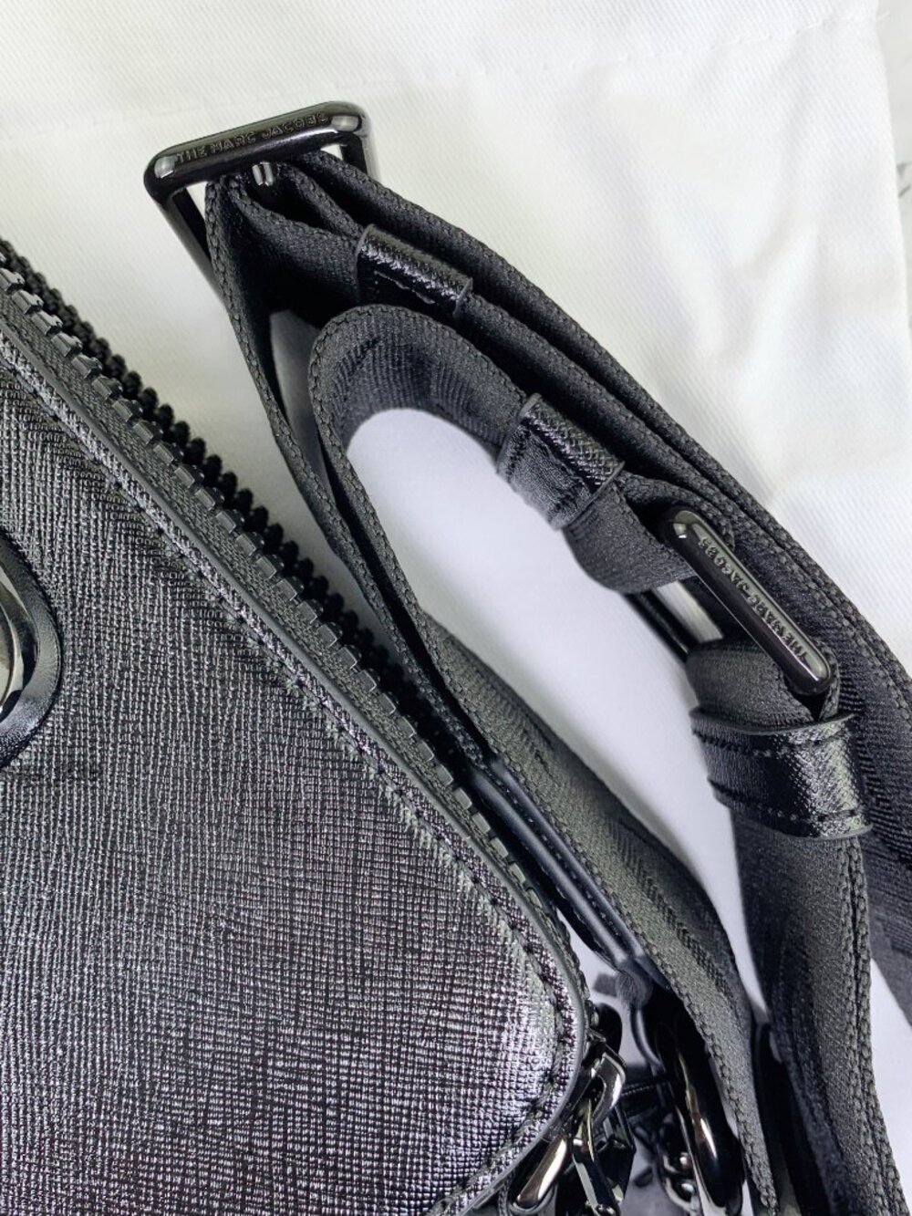 Marc Jacobs The Mixed Media Snapshot Crossbody Bag - Picture 3 of 8